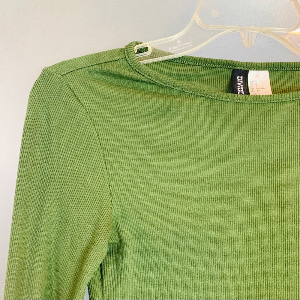 Divided | Ribbed Long Sleeve Crop Top S - Picture 3 of 8